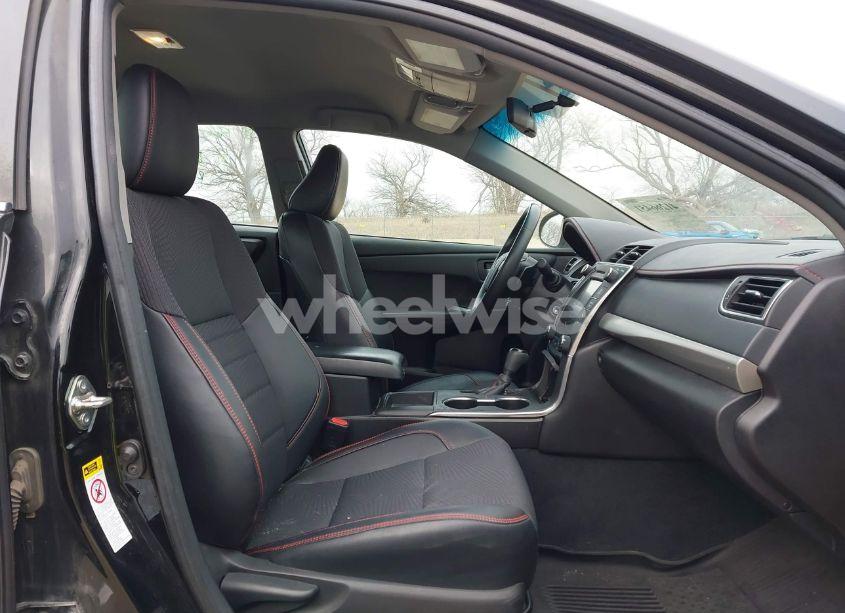 Photo 5 of 2016 Toyota Camry SE (VIN 4T1BF1FK4GU168311)