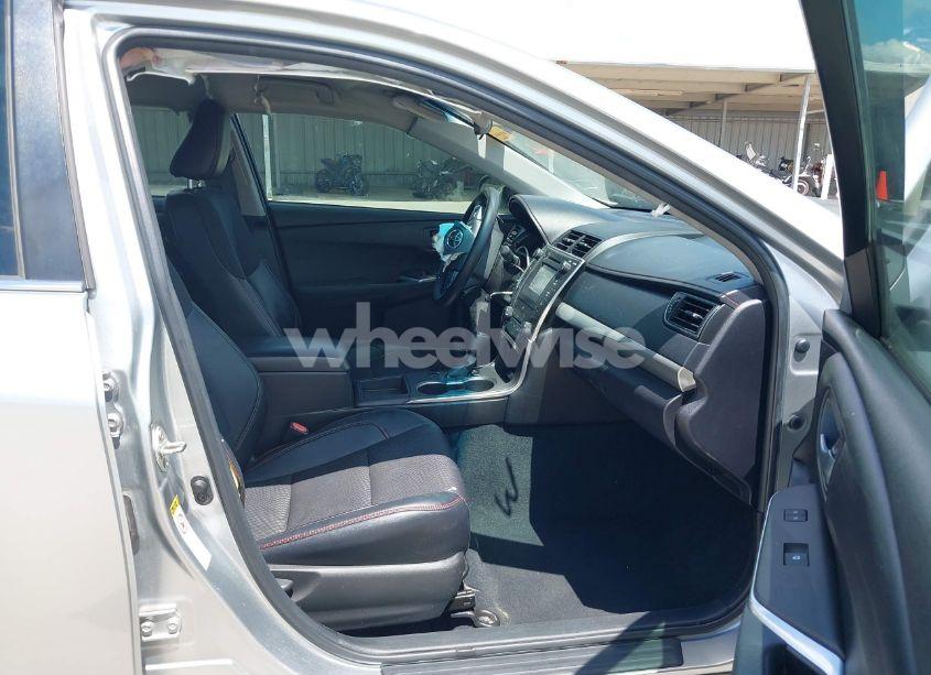 Photo 5 of 2016 Toyota Camry SE (VIN 4T1BF1FK4GU168583)