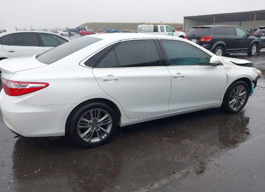 Photo 14 of 2016 Toyota Camry SE (VIN 4T1BF1FK4GU174903)