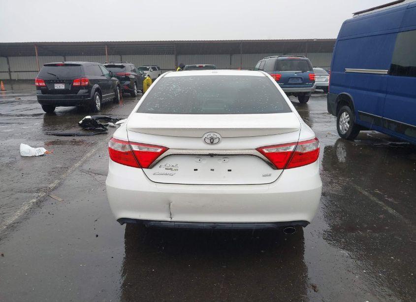 Photo 17 of 2016 Toyota Camry SE (VIN 4T1BF1FK4GU174903)