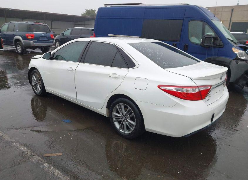 Photo 3 of 2016 Toyota Camry SE (VIN 4T1BF1FK4GU174903)