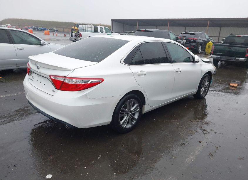 Photo 4 of 2016 Toyota Camry SE (VIN 4T1BF1FK4GU174903)