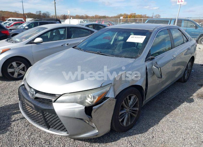 Photo 2 of 2016 Toyota Camry SE (VIN 4T1BF1FK4GU180068)