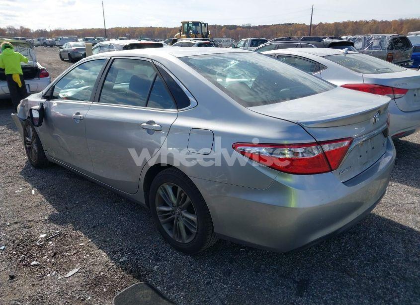 Photo 3 of 2016 Toyota Camry SE (VIN 4T1BF1FK4GU180068)