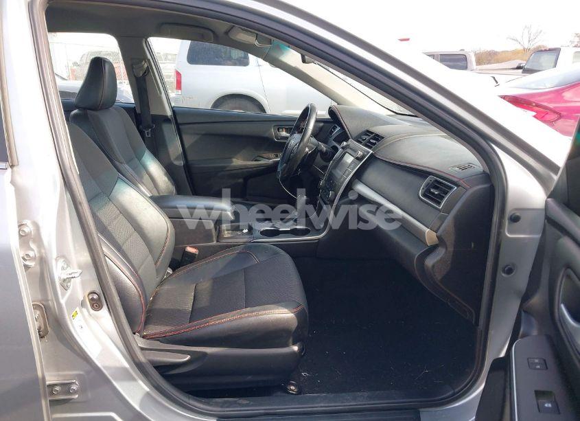 Photo 5 of 2016 Toyota Camry SE (VIN 4T1BF1FK4GU180068)