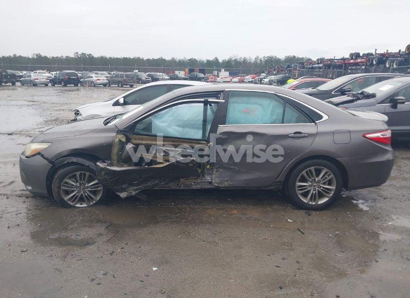 Photo 14 of 2016 Toyota Camry SE (VIN 4T1BF1FK4GU184301)