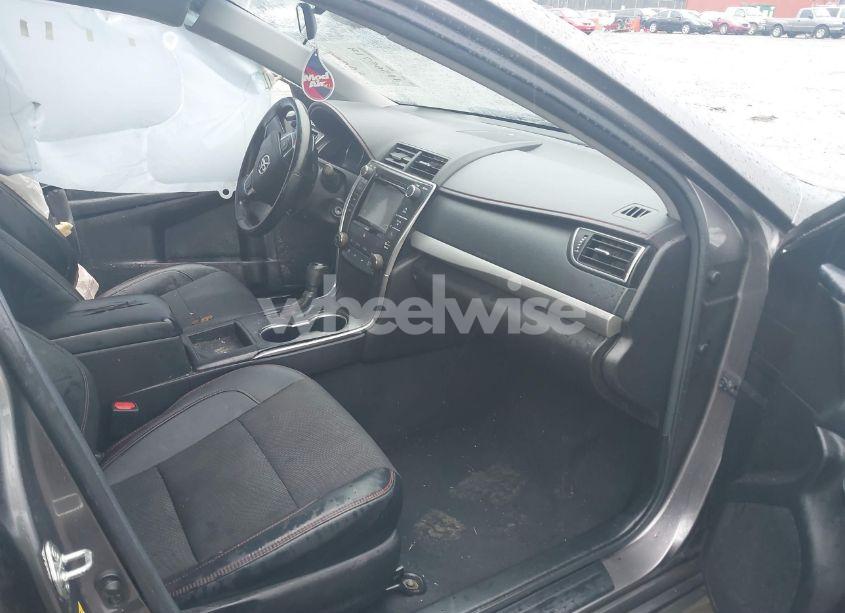 Photo 5 of 2016 Toyota Camry SE (VIN 4T1BF1FK4GU184301)