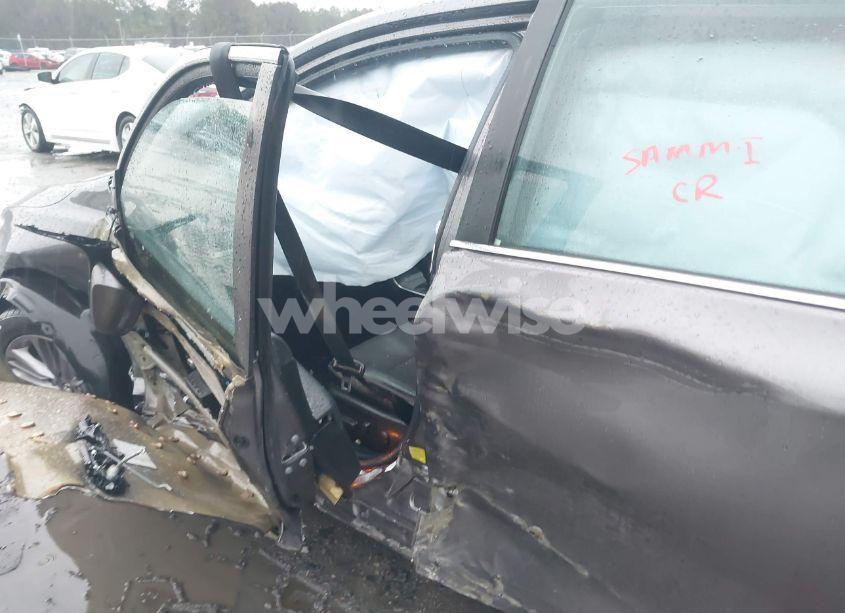 Photo 6 of 2016 Toyota Camry SE (VIN 4T1BF1FK4GU184301)