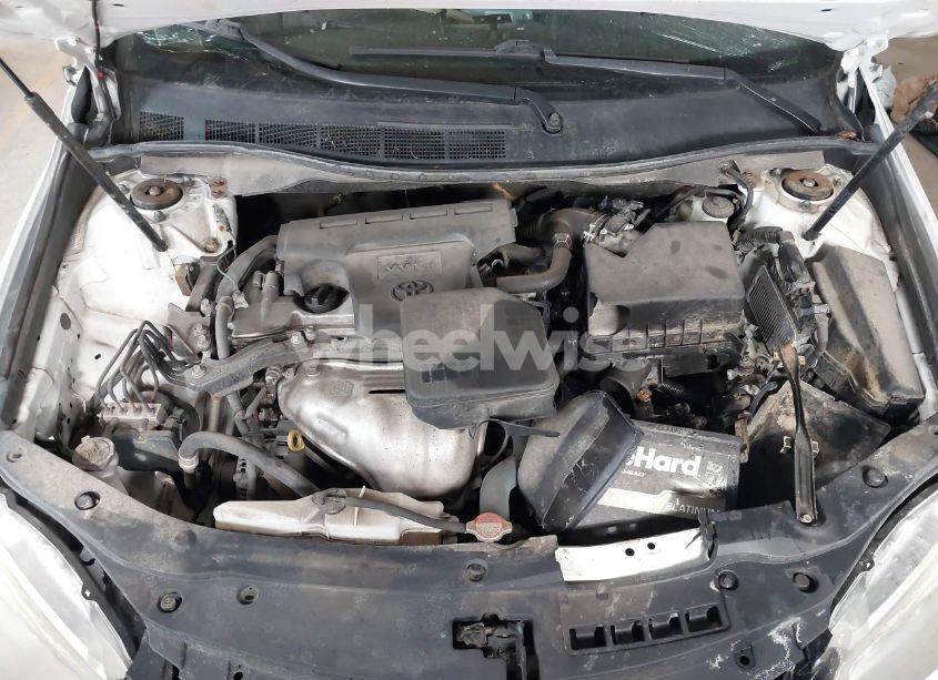 Photo 10 of 2016 Toyota Camry LE (VIN 4T1BF1FK4GU185271)