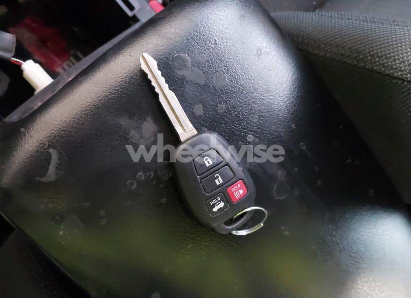 Photo 11 of 2016 Toyota Camry LE (VIN 4T1BF1FK4GU185271)