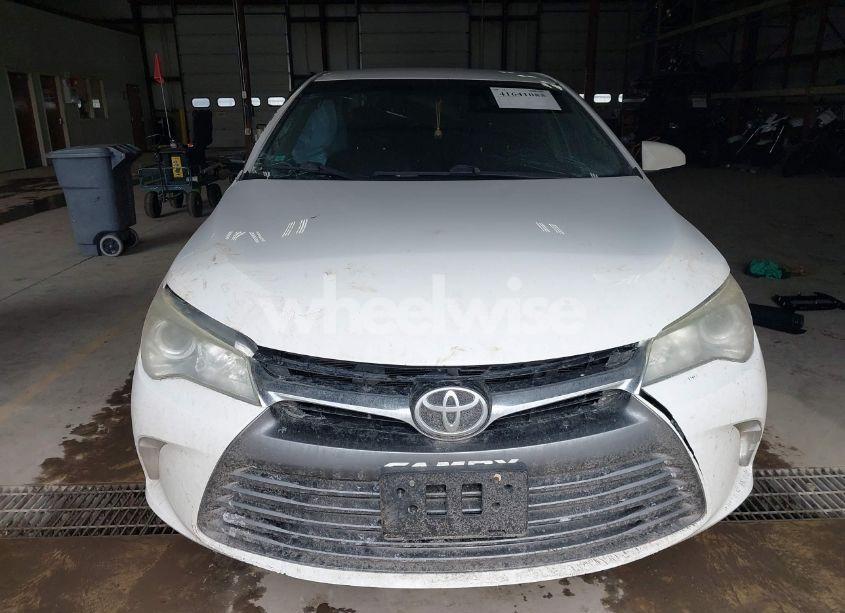 Photo 12 of 2016 Toyota Camry LE (VIN 4T1BF1FK4GU185271)