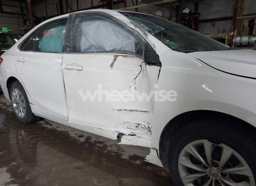 Photo 6 of 2016 Toyota Camry LE (VIN 4T1BF1FK4GU185271)