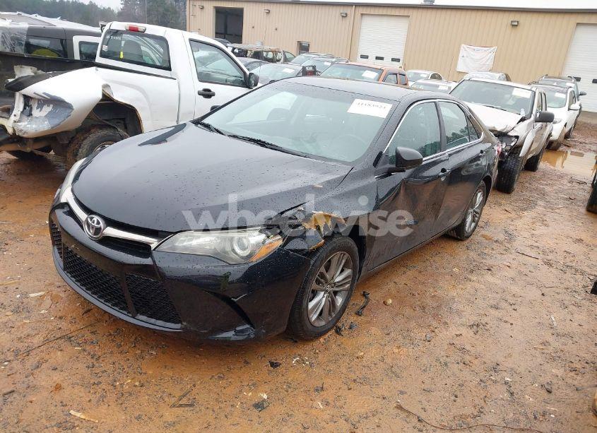 Photo 2 of 2016 Toyota Camry SE (VIN 4T1BF1FK4GU187327)