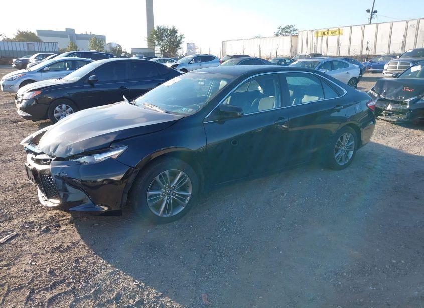 Photo 2 of 2016 Toyota Camry SE (VIN 4T1BF1FK4GU203901)