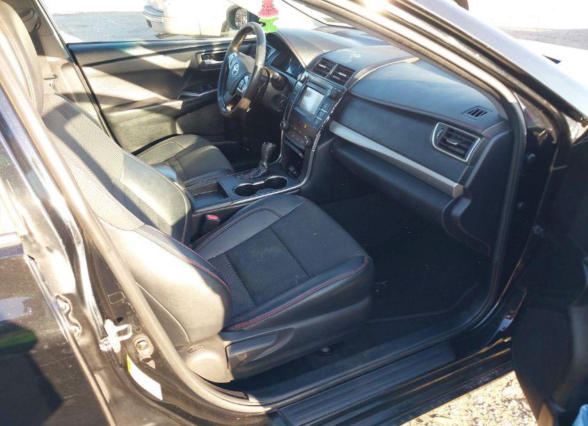 Photo 5 of 2016 Toyota Camry SE (VIN 4T1BF1FK4GU203901)