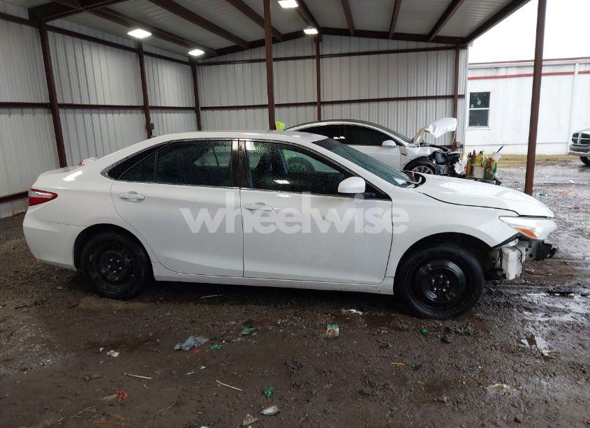 Photo 14 of 2016 Toyota Camry LE (VIN 4T1BF1FK4GU217278)