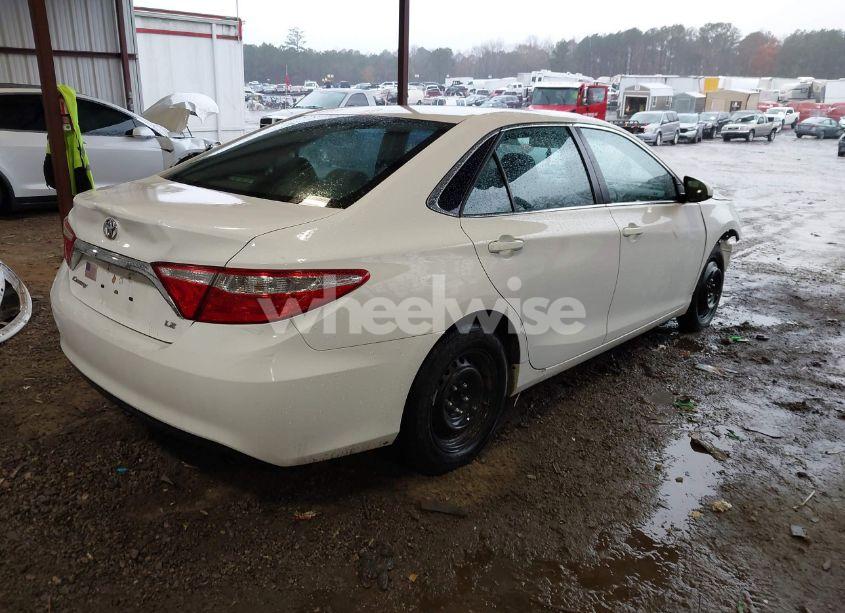 Photo 4 of 2016 Toyota Camry LE (VIN 4T1BF1FK4GU217278)