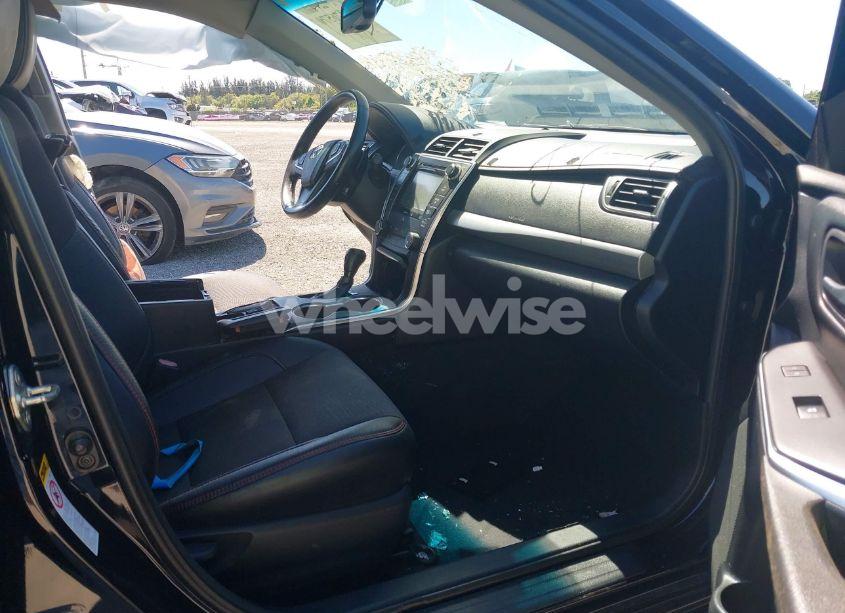 Photo 5 of 2016 Toyota Camry SE (VIN 4T1BF1FK4GU226210)