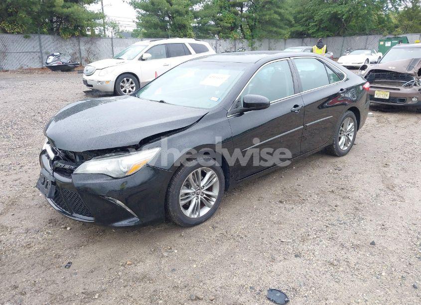 Photo 2 of 2016 Toyota Camry LE/SE/XLE/XSE (VIN 4T1BF1FK4GU235019)