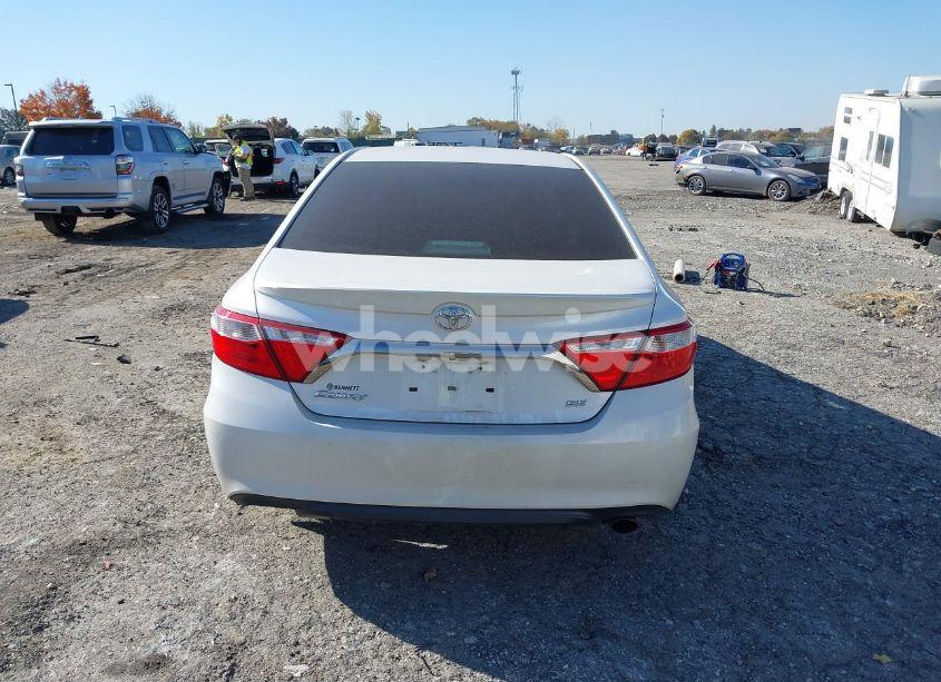 Photo 17 of 2016 Toyota Camry SE (VIN 4T1BF1FK4GU241872)