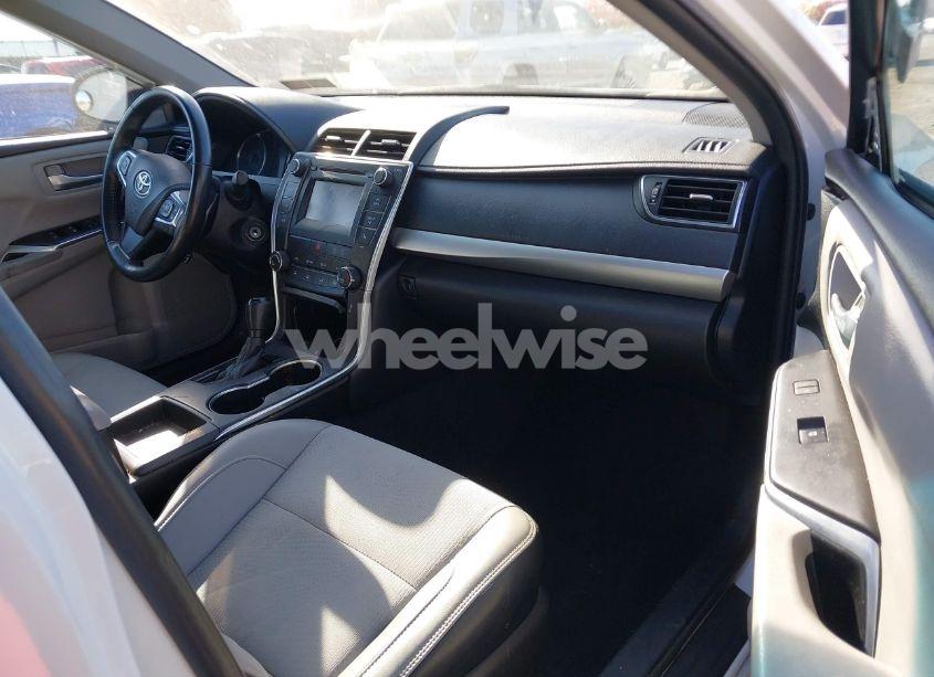 Photo 5 of 2016 Toyota Camry SE (VIN 4T1BF1FK4GU241872)