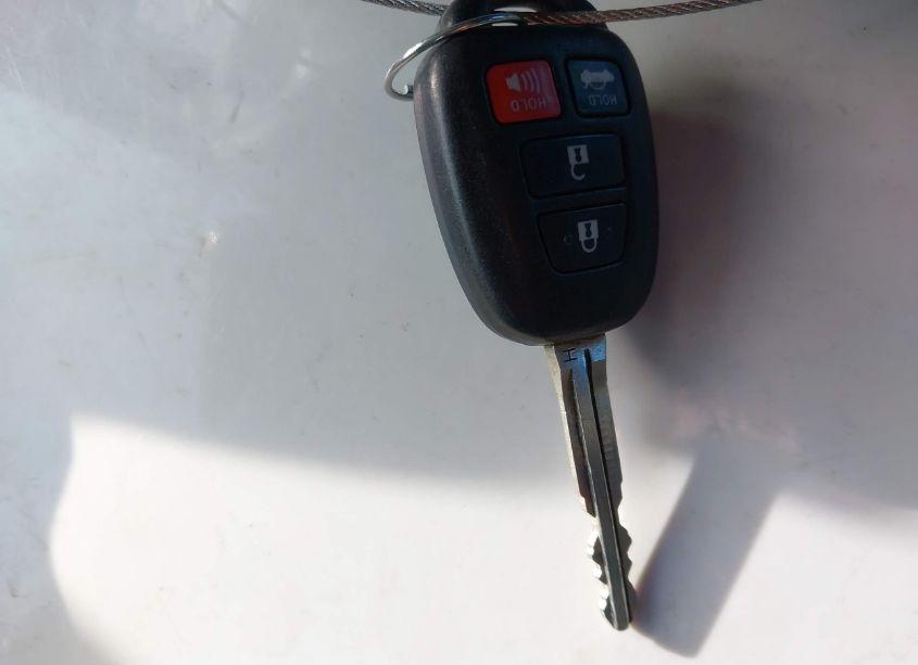 Photo 11 of 2016 Toyota Camry LE (VIN 4T1BF1FK4GU247266)