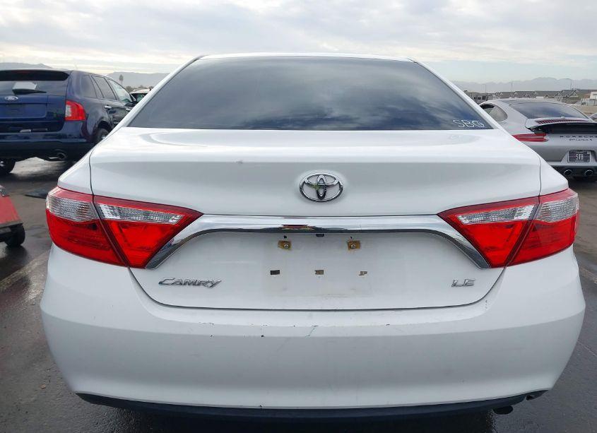 Photo 17 of 2016 Toyota Camry LE (VIN 4T1BF1FK4GU247266)