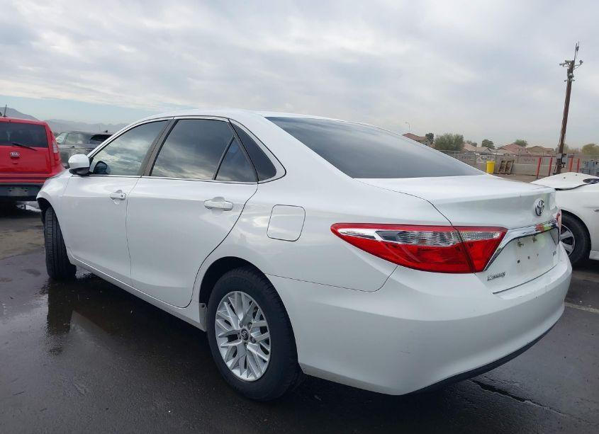 Photo 3 of 2016 Toyota Camry LE (VIN 4T1BF1FK4GU247266)