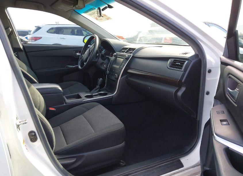 Photo 5 of 2016 Toyota Camry LE (VIN 4T1BF1FK4GU247266)