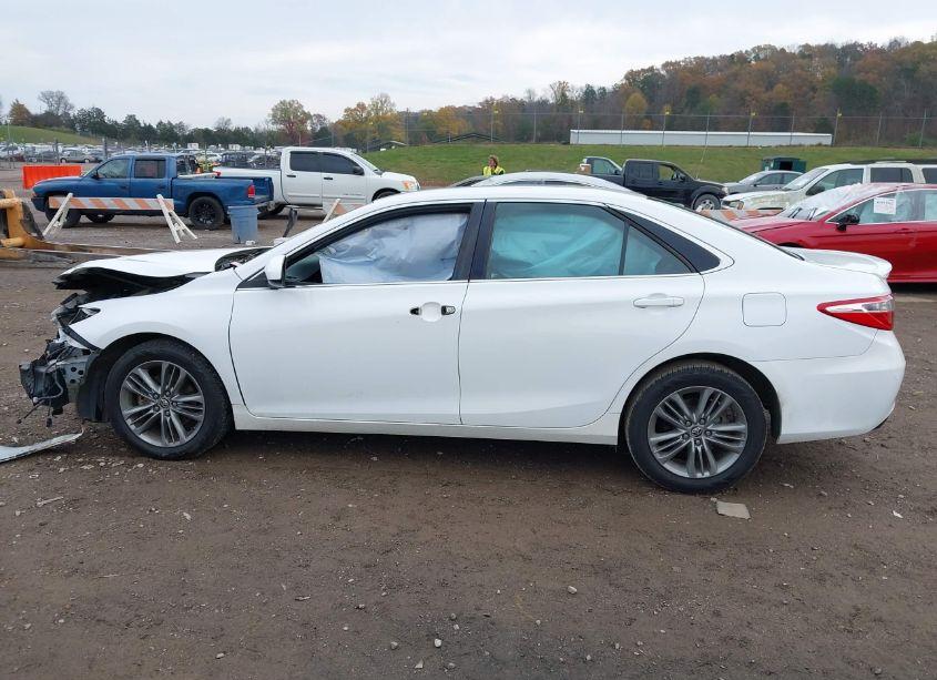 Photo 14 of 2016 Toyota Camry SE (VIN 4T1BF1FK4GU511215)