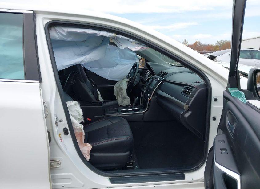 Photo 5 of 2016 Toyota Camry SE (VIN 4T1BF1FK4GU511215)