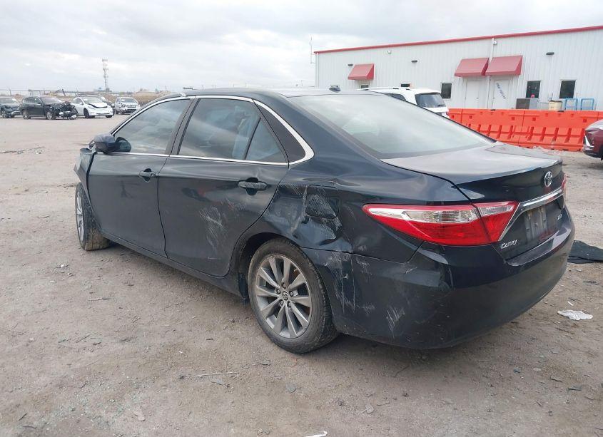 Photo 3 of 2016 Toyota Camry XLE (VIN 4T1BF1FK4GU519959)
