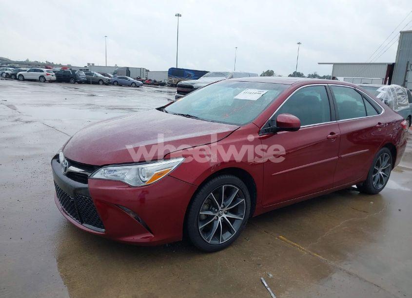 Photo 2 of 2016 Toyota Camry XSE (VIN 4T1BF1FK4GU521288)