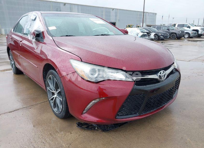 Photo 6 of 2016 Toyota Camry XSE (VIN 4T1BF1FK4GU521288)