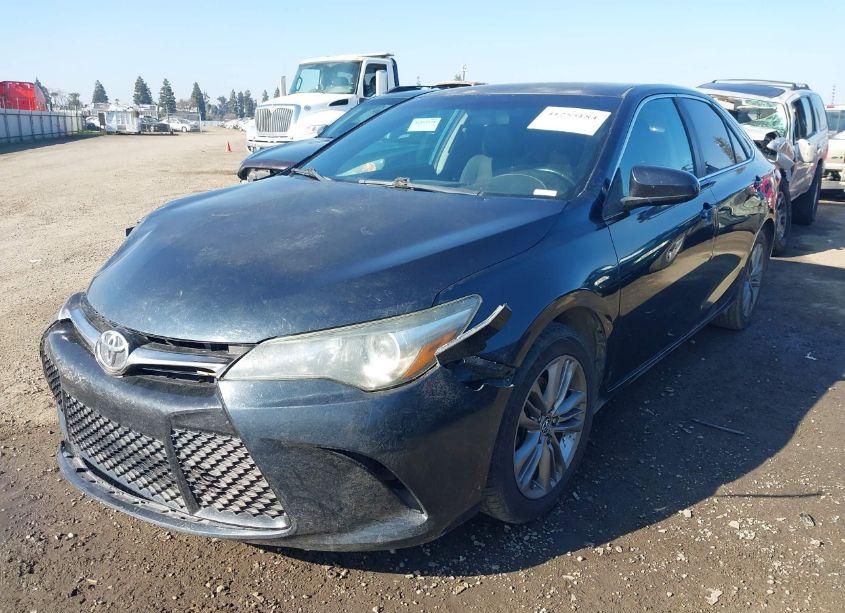 Photo 2 of 2016 Toyota Camry SE (VIN 4T1BF1FK4GU525552)