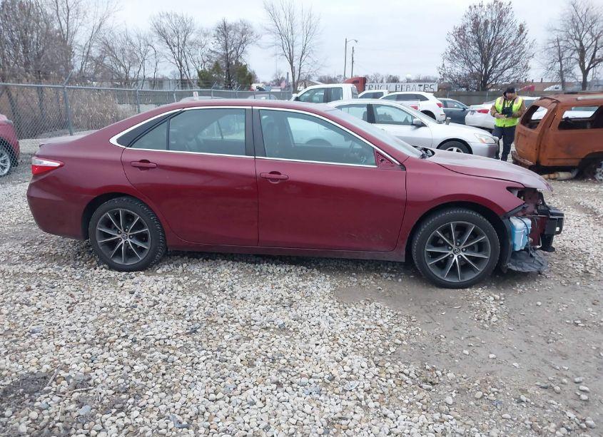 Photo 14 of 2016 Toyota Camry XSE (VIN 4T1BF1FK4GU562956)