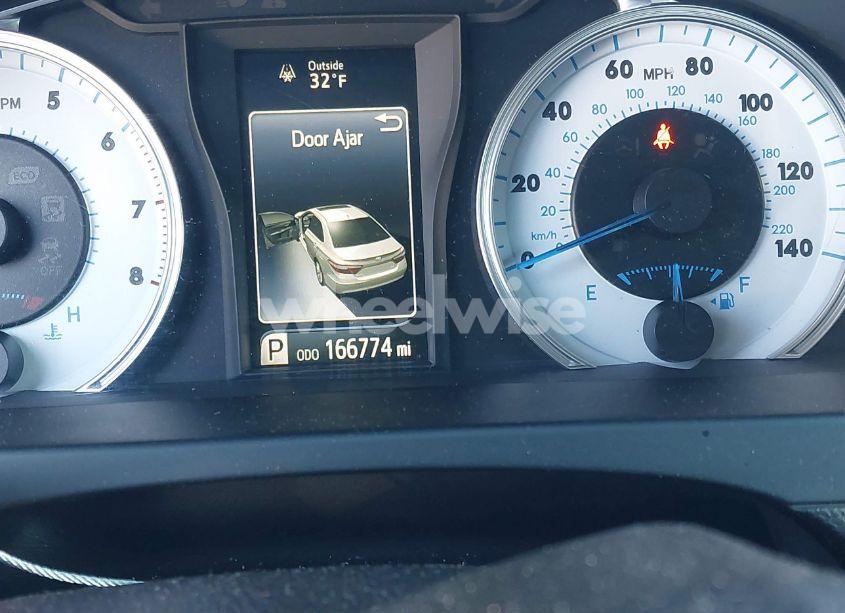 Photo 15 of 2016 Toyota Camry SE (VIN 4T1BF1FK4GU563203)