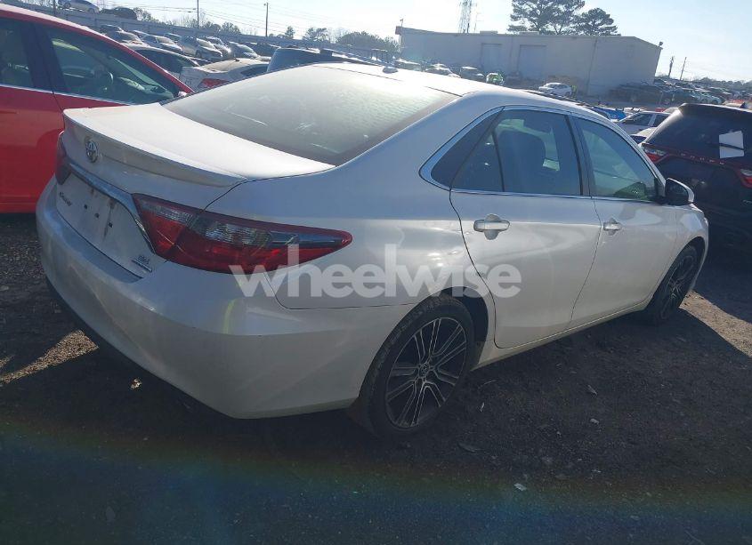 Photo 4 of 2016 Toyota Camry SE (VIN 4T1BF1FK4GU563203)
