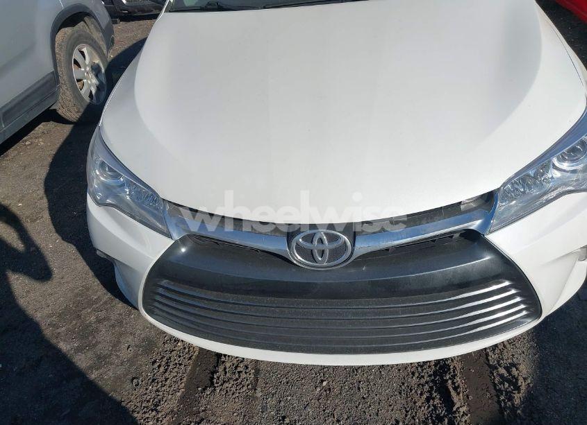 Photo 6 of 2016 Toyota Camry SE (VIN 4T1BF1FK4GU563203)