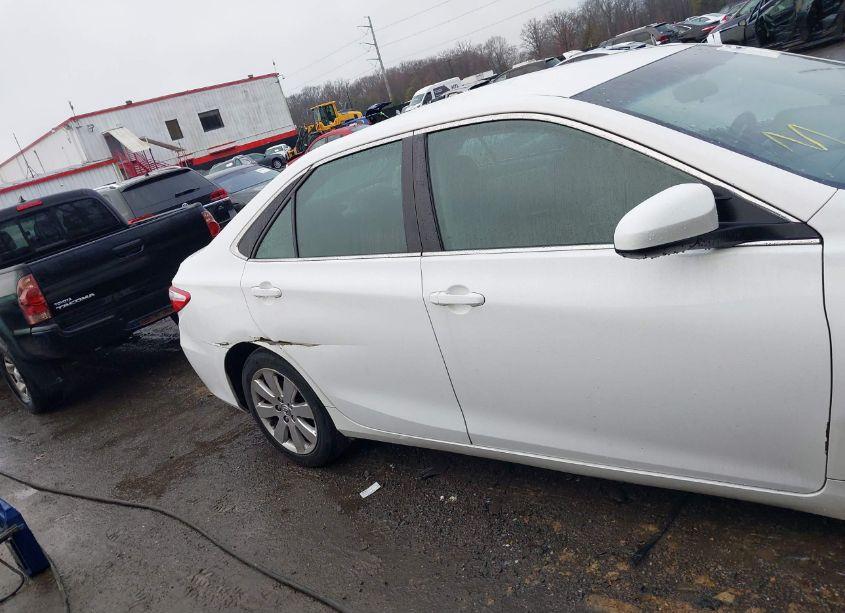 Photo 14 of 2016 Toyota Camry LE (VIN 4T1BF1FK4GU566425)