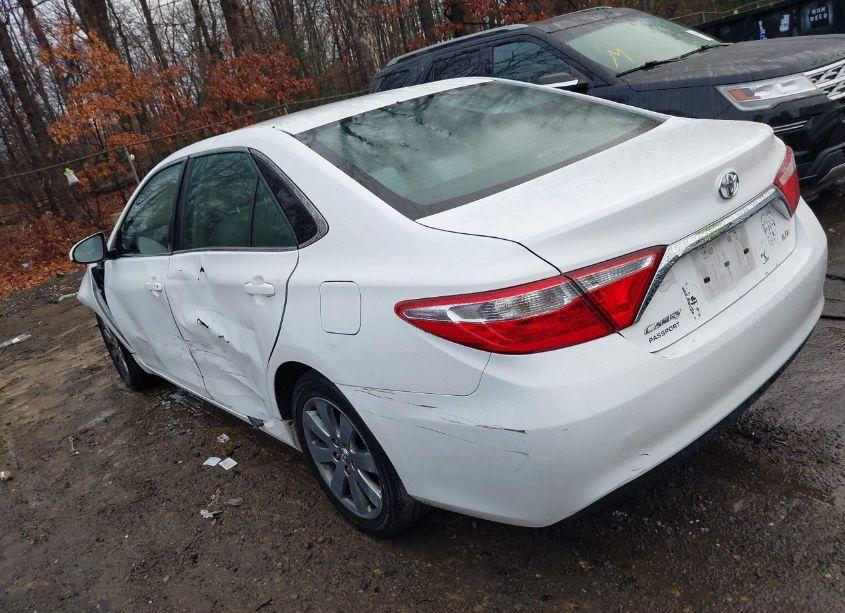 Photo 3 of 2016 Toyota Camry LE (VIN 4T1BF1FK4GU566425)