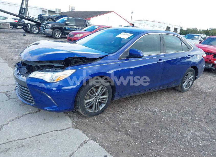 Photo 2 of 2016 Toyota Camry SE (VIN 4T1BF1FK4GU583189)