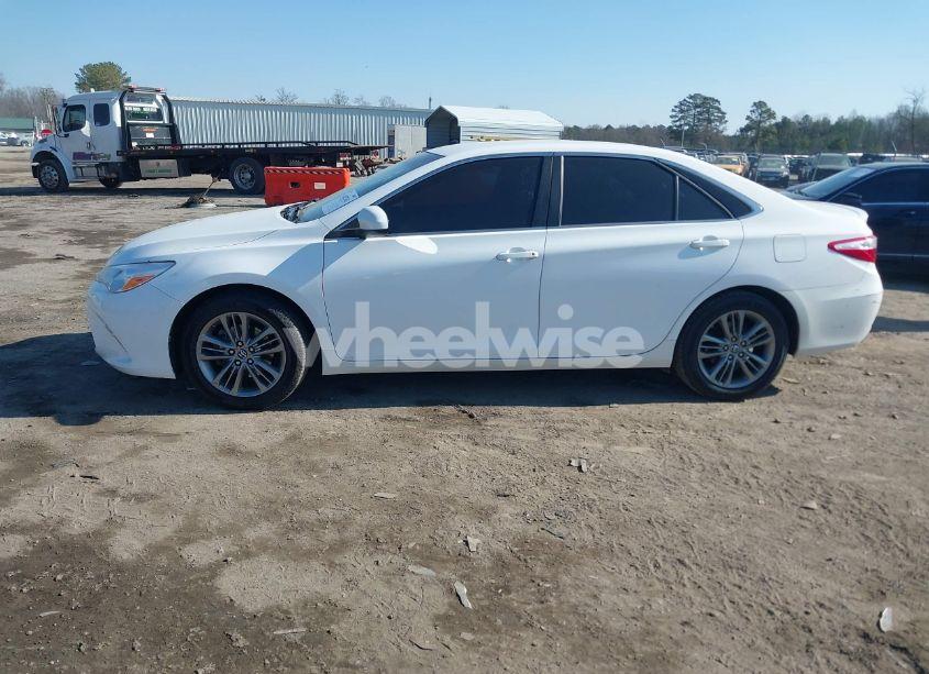 Photo 14 of 2016 Toyota Camry SE (VIN 4T1BF1FK4GU589557)