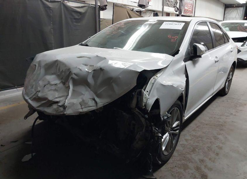 Photo 2 of 2016 Toyota Camry SE (VIN 4T1BF1FK4GU593091)