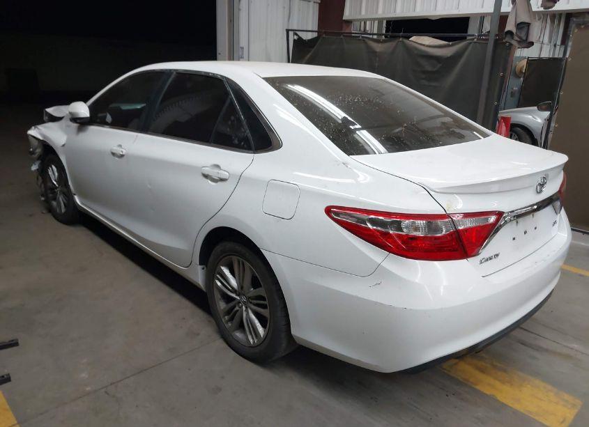 Photo 3 of 2016 Toyota Camry SE (VIN 4T1BF1FK4GU593091)