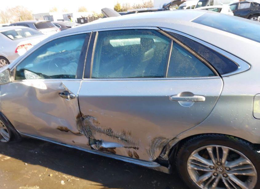 Photo 14 of 2016 Toyota Camry SE (VIN 4T1BF1FK4GU593320)