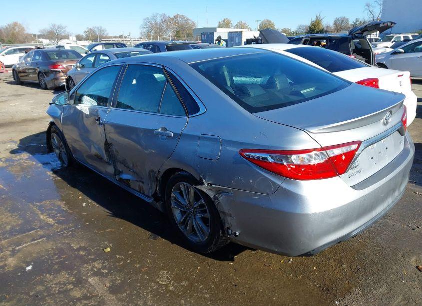 Photo 3 of 2016 Toyota Camry SE (VIN 4T1BF1FK4GU593320)