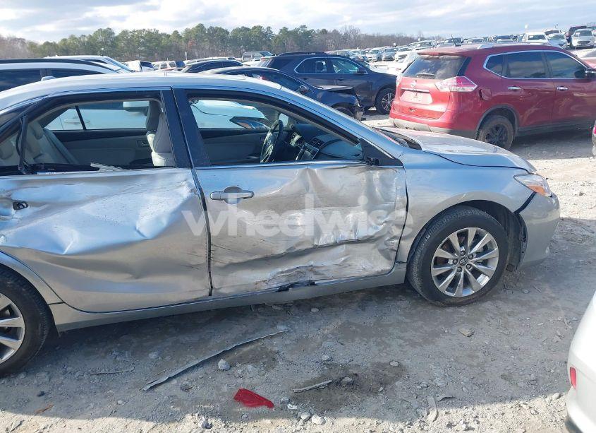 Photo 13 of 2016 Toyota Camry XLE (VIN 4T1BF1FK4GU594600)