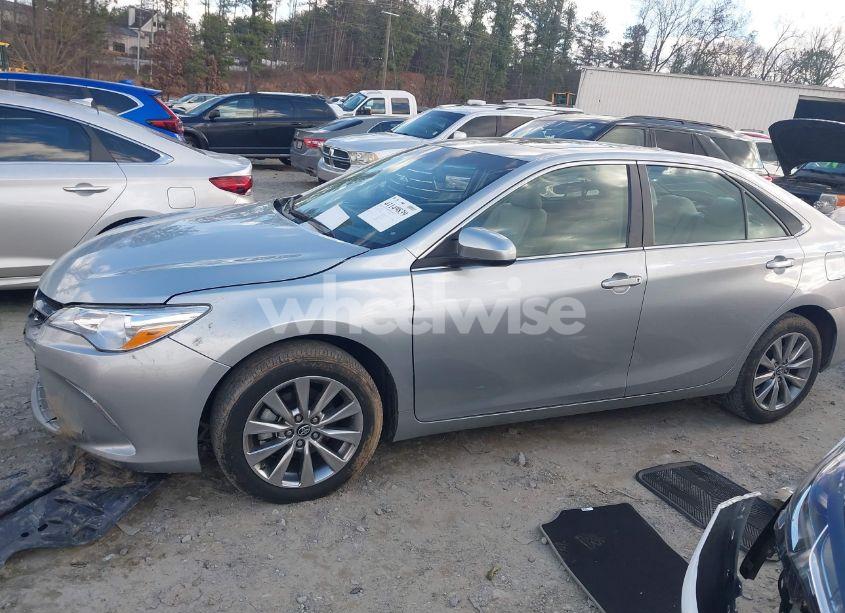 Photo 14 of 2016 Toyota Camry XLE (VIN 4T1BF1FK4GU594600)