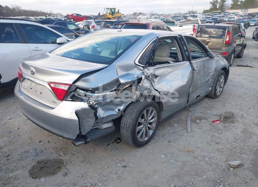 Photo 4 of 2016 Toyota Camry XLE (VIN 4T1BF1FK4GU594600)